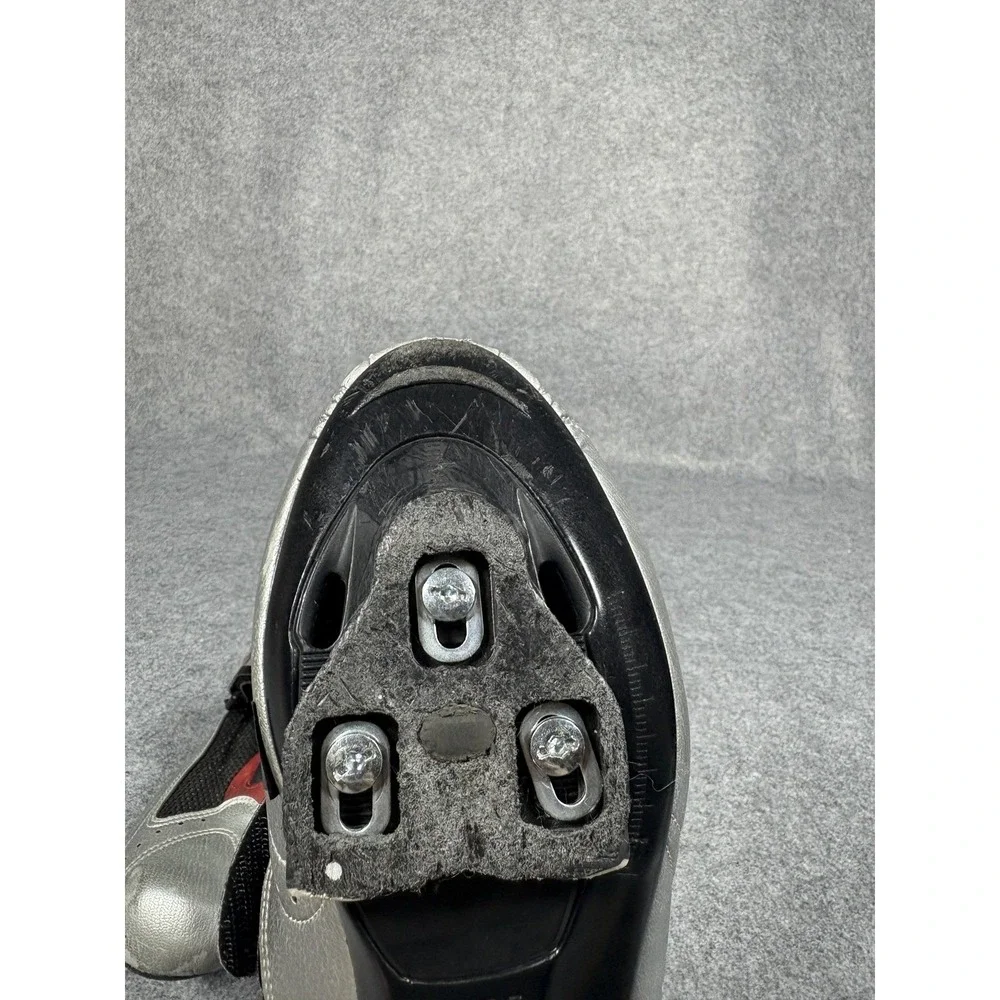 Carnac TRS8X Cycling Shoes 42.5 Silver Black Red Carbon‎ Graphite Sole